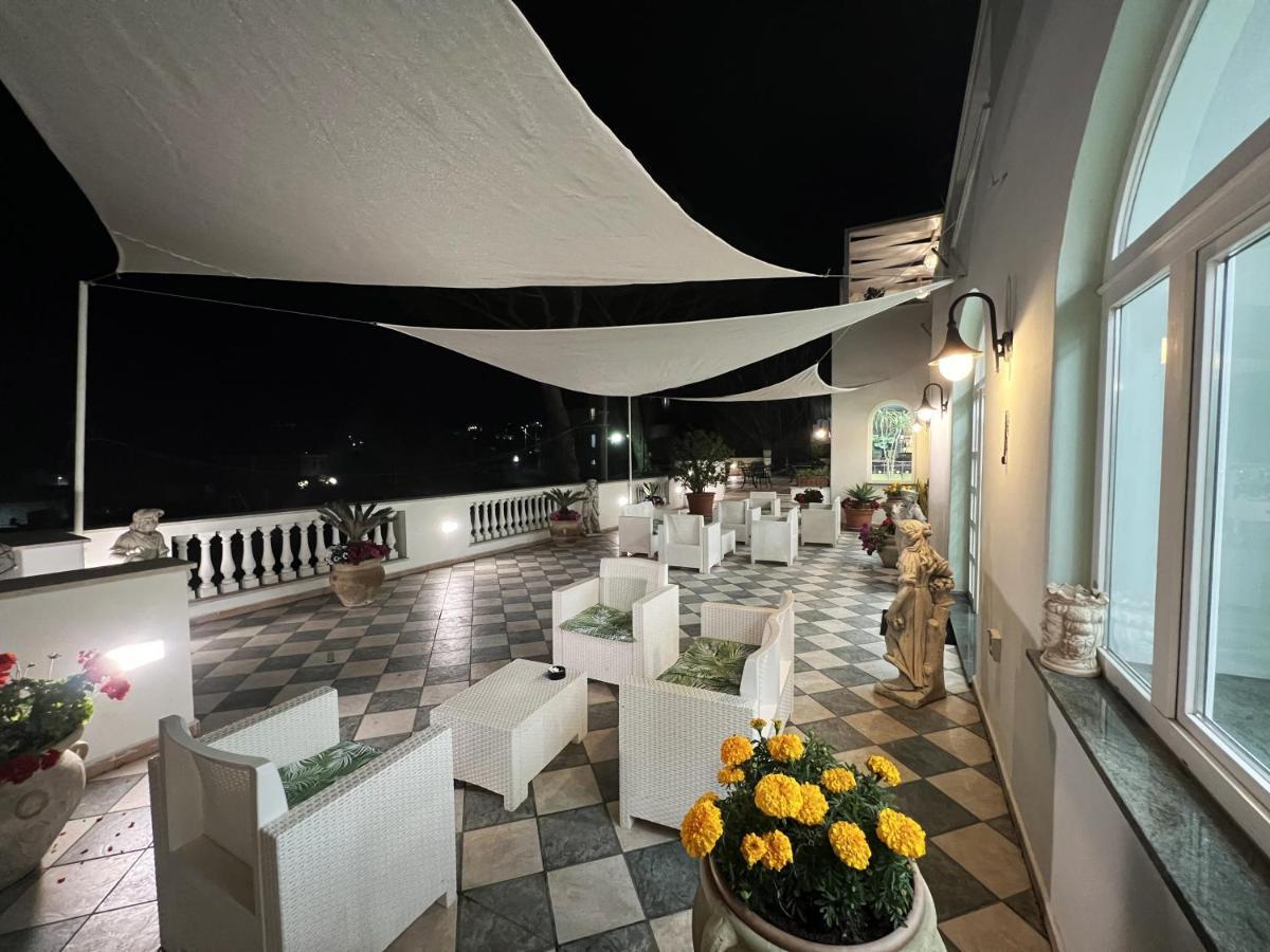 Hotel La Ginestra Форио Экстерьер фото
